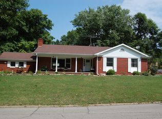 812 Elm St, Pella, IA 50219