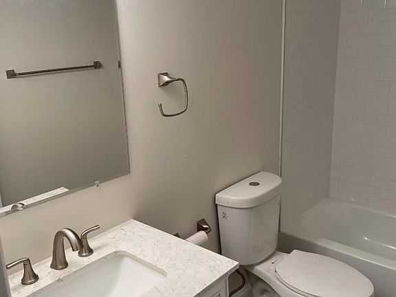5th image of 227 William St