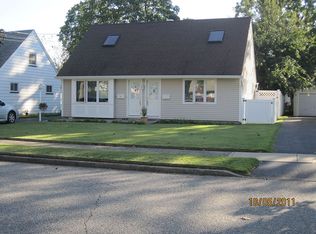 75 Hobart Ave, Rutherford, NJ 07070