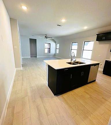 3rd image of 6016 Marigold Dr