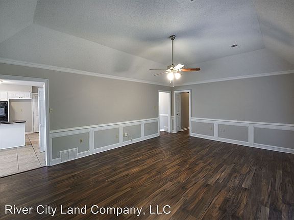 4th image of 4485 Pinegate Dr