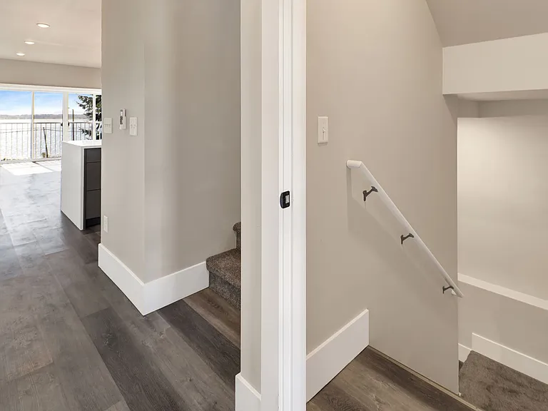 781 Georgia St — Photo 24