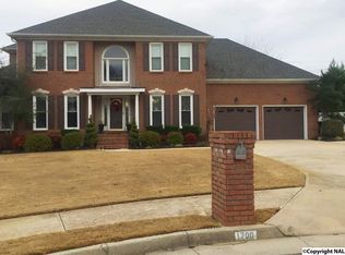 1700 Yorktown Cir SW, Decatur, AL 35603