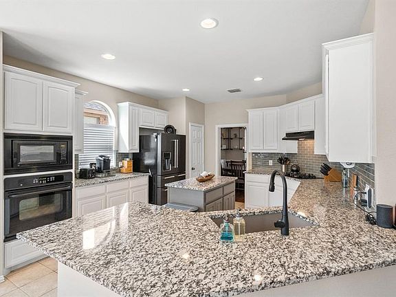 2nd image of 2705 Vista Oaks Dr