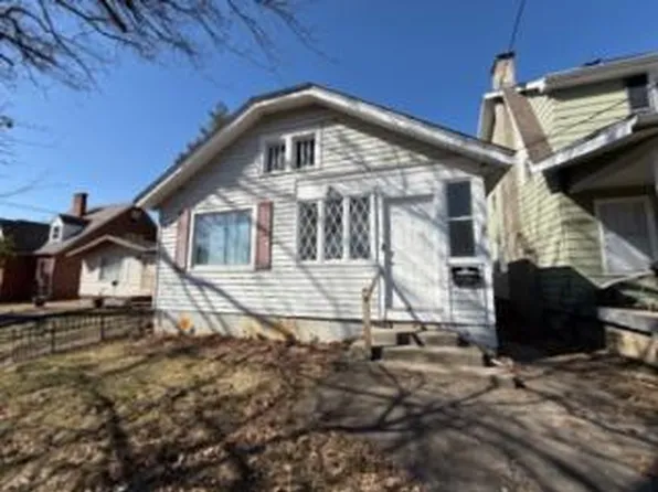 1815 N Sheridan Rd, Peoria, IL 61604