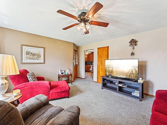 4th image of 308 McArthur Ln