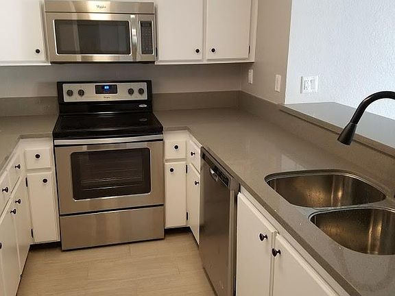 2nd image of 700 E Ocean Blvd Unit 604