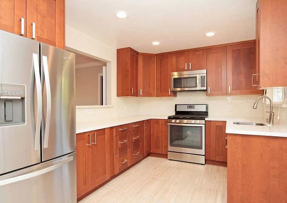 1st image of 663 Channing Ave