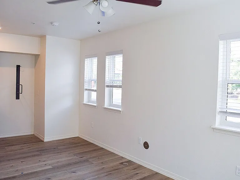 5120 N Lombard St — Photo 66