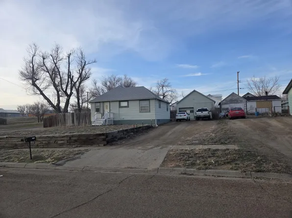 540 Dayton St, Wolf Point, MT 59201