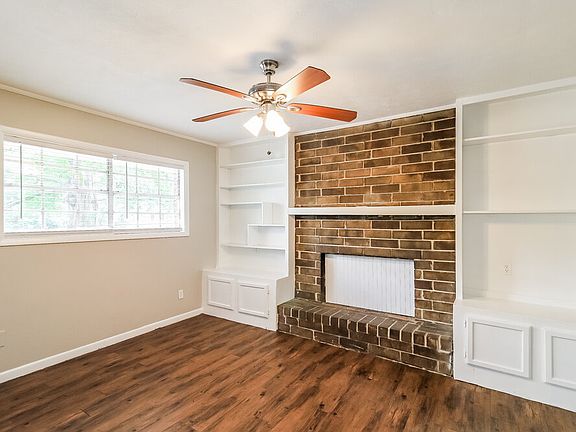 5th image of 1072 Laurel Ln NW