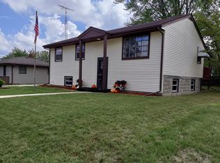 9325 Carol Ann Dr, Sturtevant, WI 53177