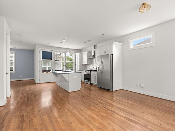 5th image of 1702A Simpkins St