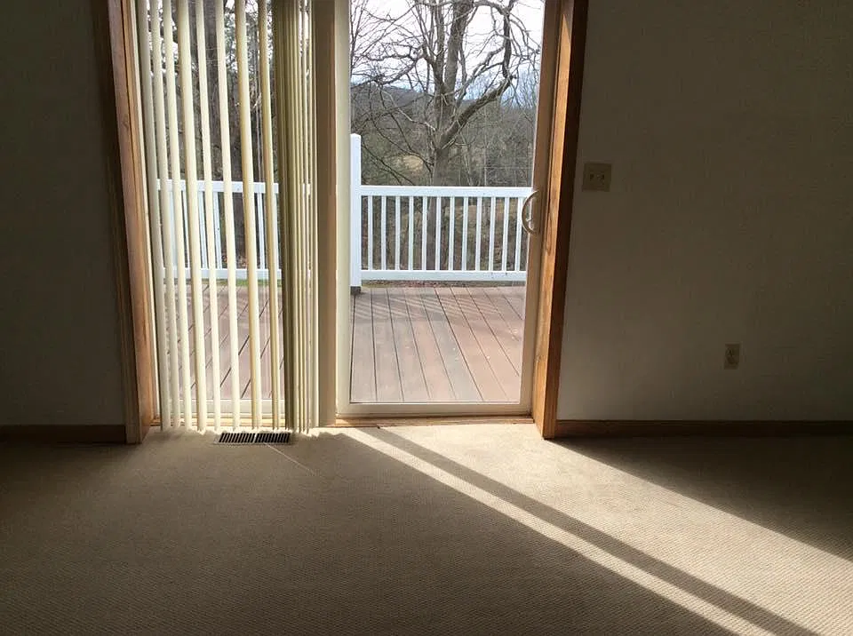 2 bed, 900 sqft, $1,200 — Photo 4