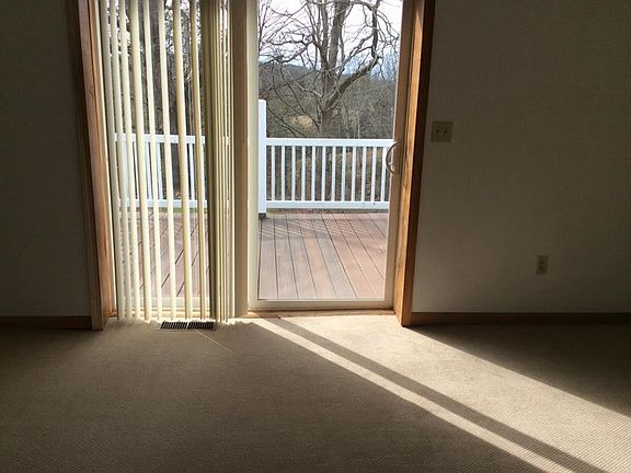 4th image of 336 Shinn Ln #B