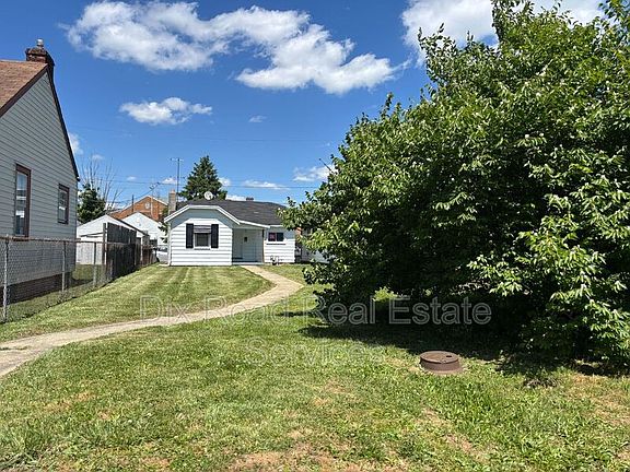 3rd image of 1324 Campbell Ave