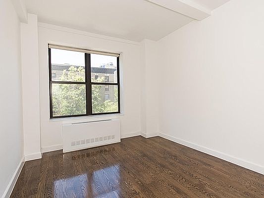 4th image of 212 W 91st St APT 309