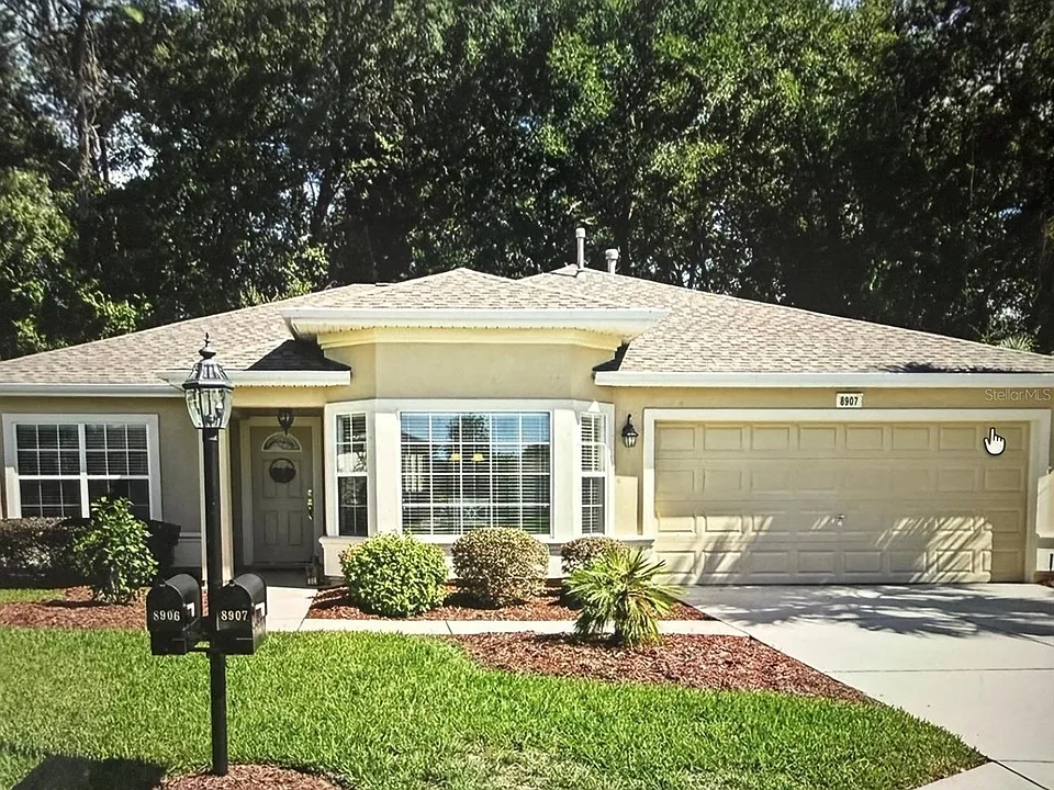 8907 SE 141st Loop