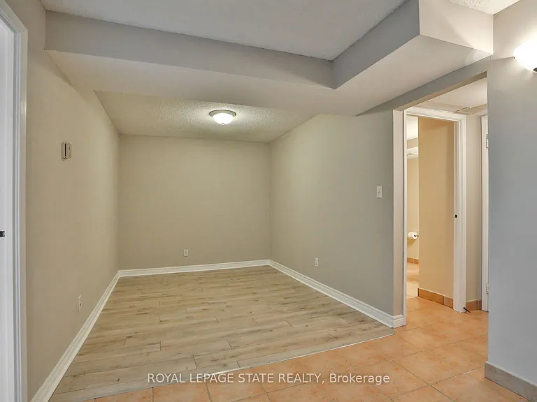 400 York Blvd #208 — Photo 11