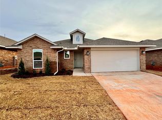 18004 Austin Ct, Edmond, OK 73012