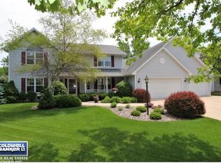 145 Falcon Hill Ct, Green Bay, WI 54302