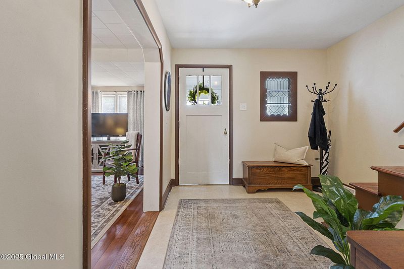 5th image of 2730 Denver Avenue