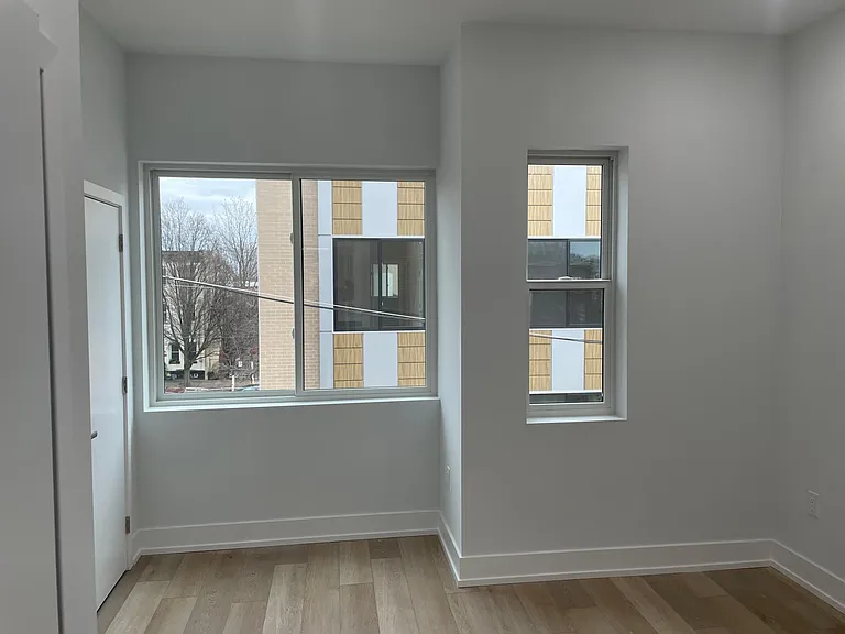 2156 N Darien St #3 — Photo 4