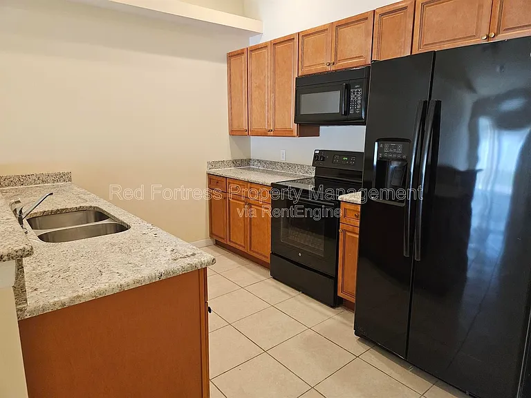 542 SE 6th Pl — Photo 10