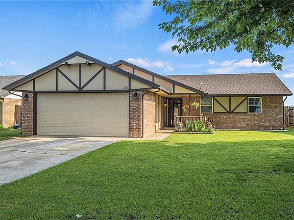 3rd image of 205 Linda Ln