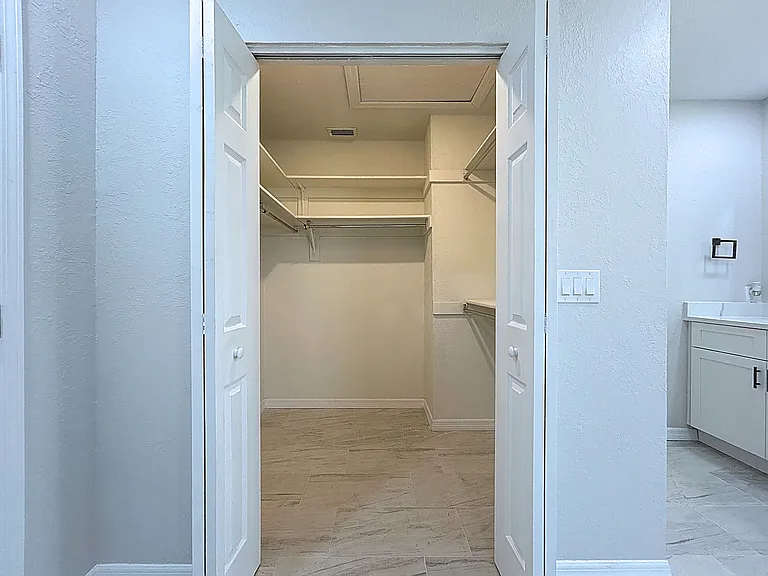 2881 Hammock Dr — Photo 10