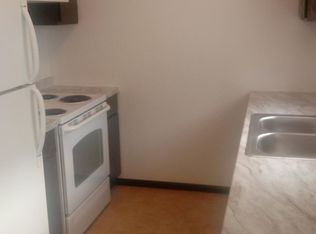 1269 7th St #1, Florence, OR 97439