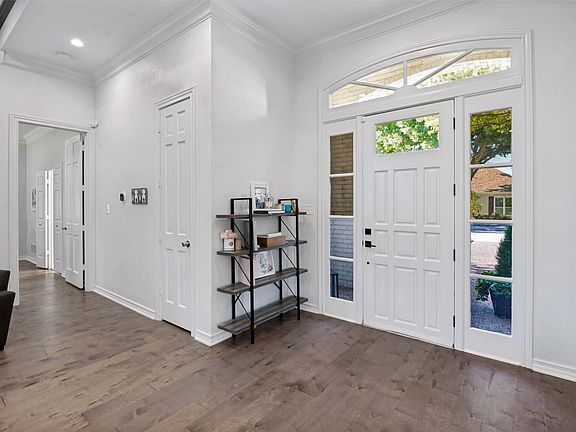 3rd image of 18007 Windtop Ln
