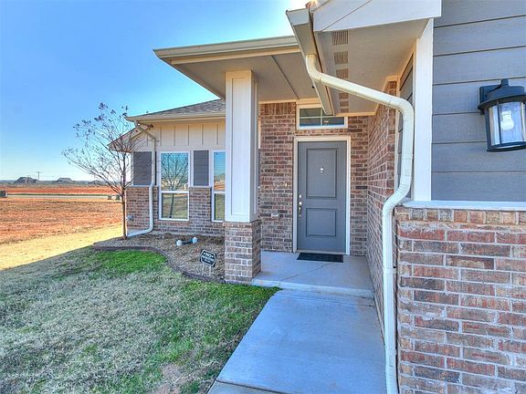 4th image of 3920 Abingdon Dr
