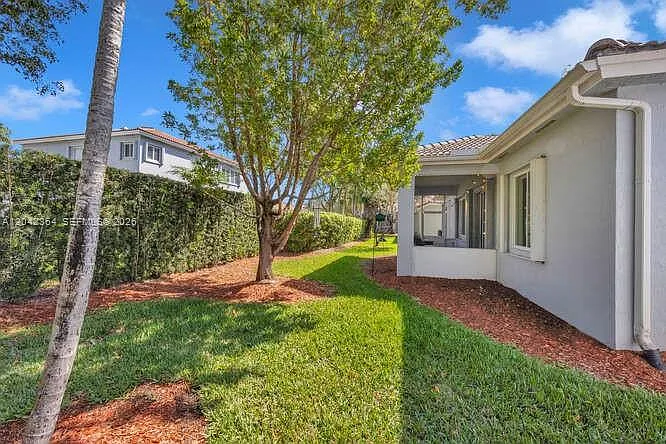 2405 SE 5th Ct — Photo 36