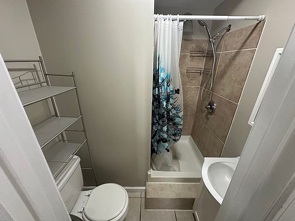 4th image of 509 Phyllis Dr