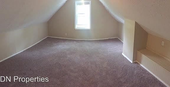 5th image of 121 Horn Ave