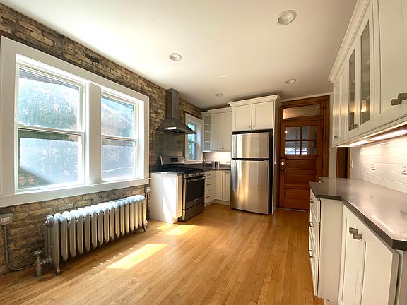 4th image of 1222 Darrow Ave #1