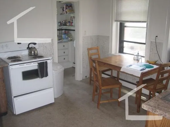 1422 Commonwealth Ave APT 7E, Brighton, MA 02135