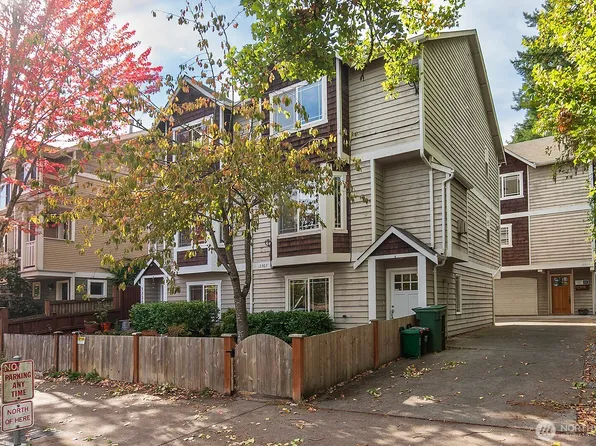 12307 B Roosevelt Way NE #B, Seattle, WA 98125