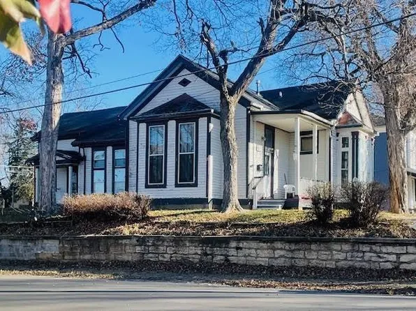 901 Ridenbaugh St, Saint Joseph, MO 64501