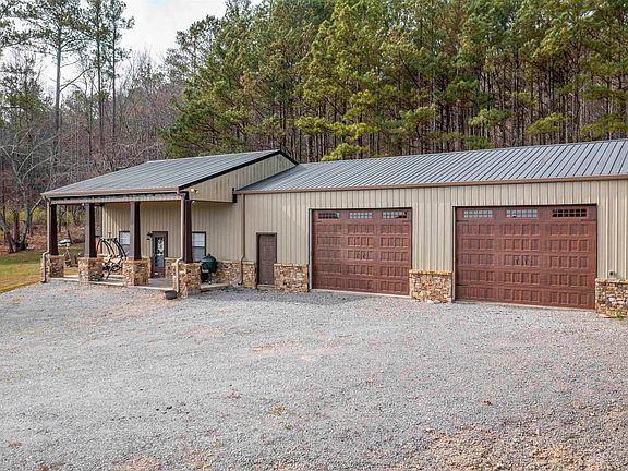 5th image of 411 Dr Jenkins Ln
