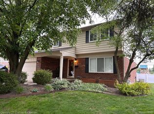 32399 Scone St, Livonia, MI 48154