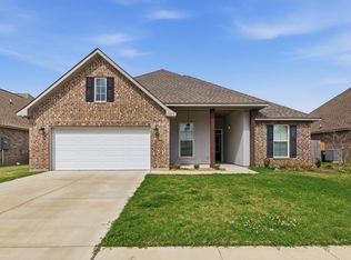 3259 Rosehill Dr, Lake Charles, LA 70607