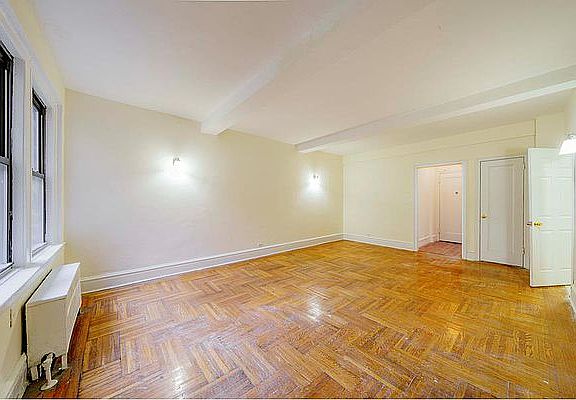 4th image of 237 E 20th St APT 4B