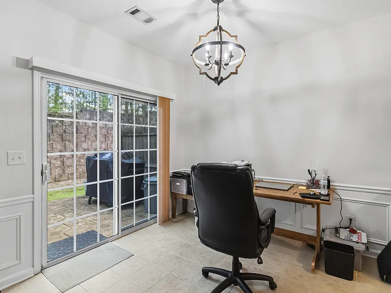 105 Finchley Dr — Photo 10