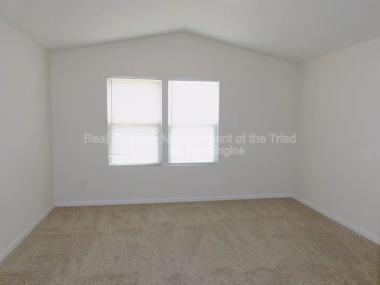 415 Hidden Brook Ln — Photo 9