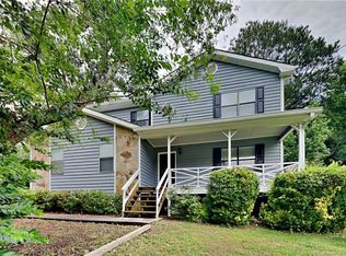 1218 Gate Post Ln, Lawrenceville, GA 30044