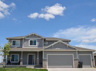 523 NW Seasons Dr, Ankeny, IA 50023