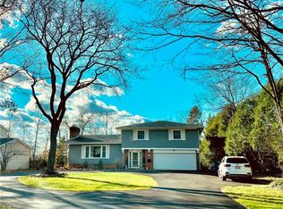 141 Canterbury Rd, Elyria, OH 44035