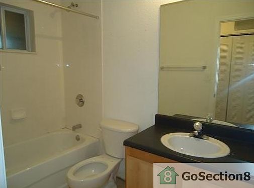 3rd image of 2032 NE 167th St #3135